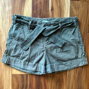 Vince Belted Utility Green Shorts size 10